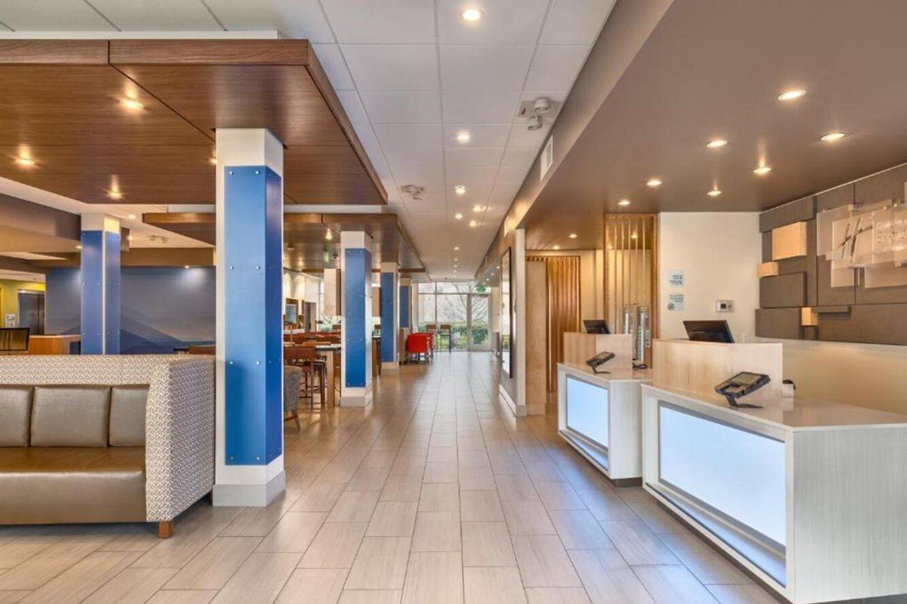 Holiday Inn Express & Suites Salem North - Keizer By Ihg Екстериор снимка