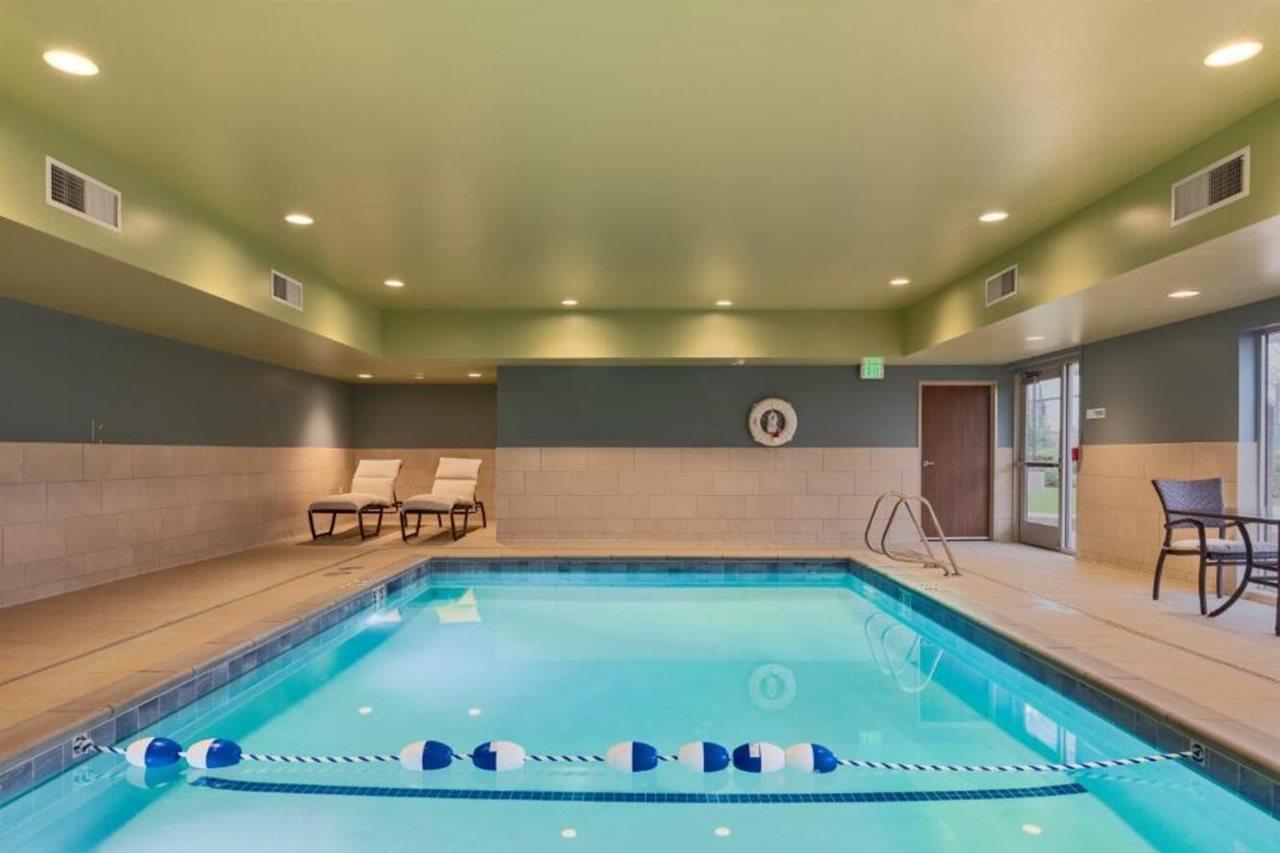 Holiday Inn Express & Suites Salem North - Keizer By Ihg Екстериор снимка