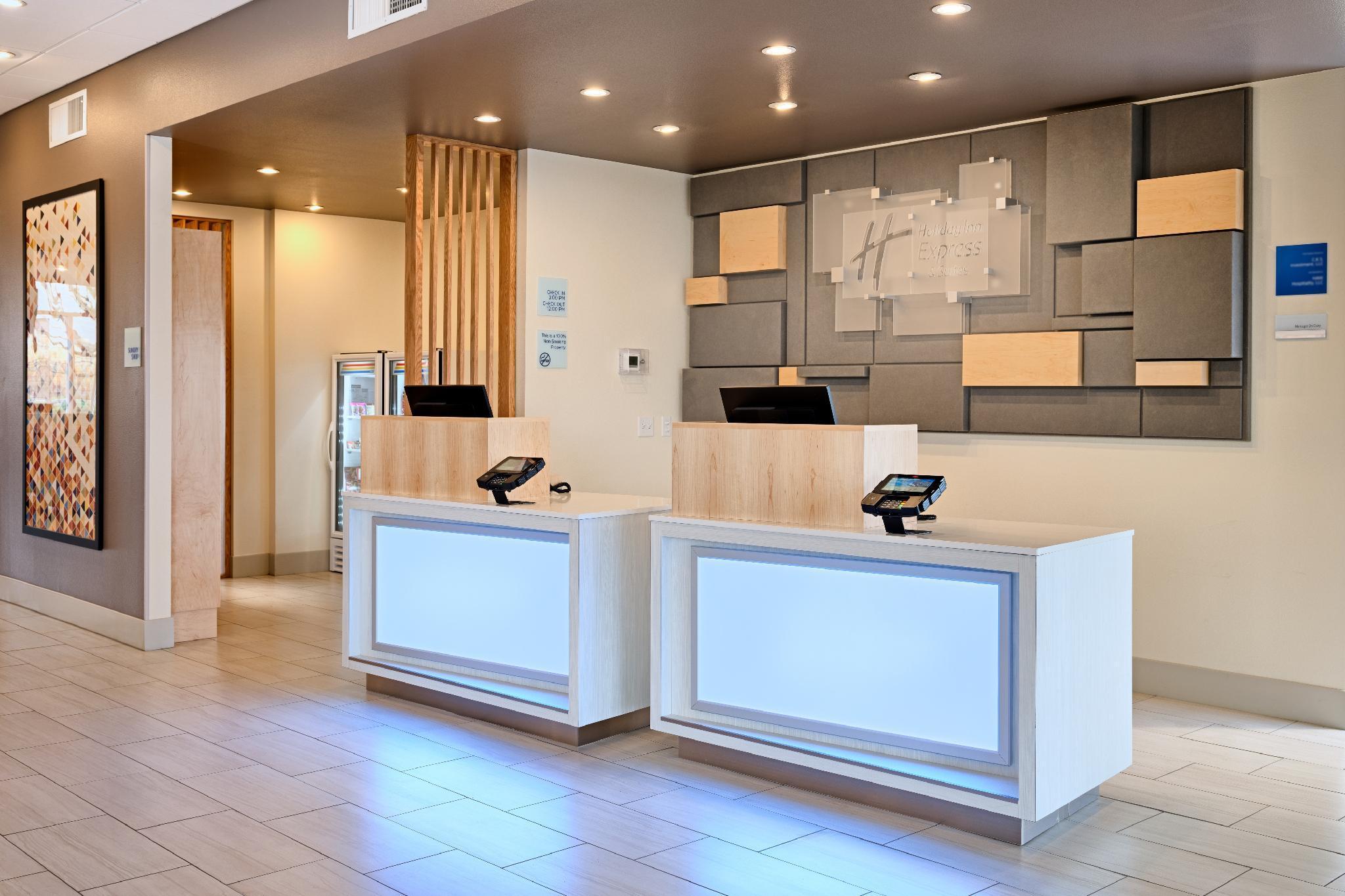 Holiday Inn Express & Suites Salem North - Keizer By Ihg Екстериор снимка
